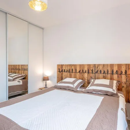 A La Porte D'avignon By Interhome * Laudun